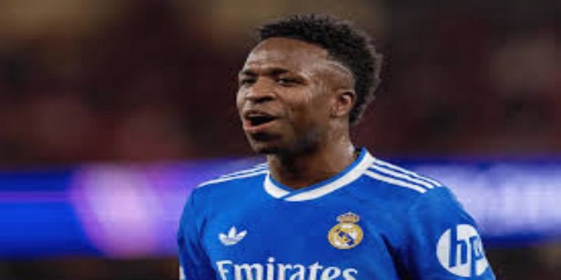 切尔西球迷高呼阿布拉莫维奇引发争议：图赫尔的严厉回应-欧宝体育