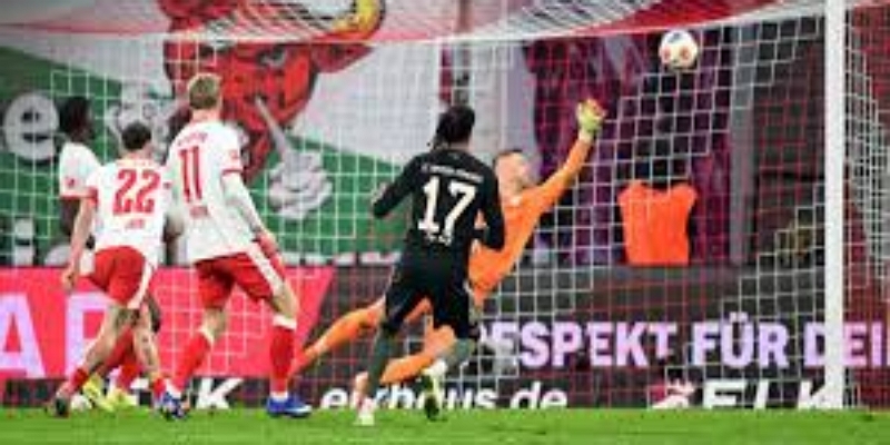 桑乔的双线身份：球场英雄与社会关注者-欧宝体育